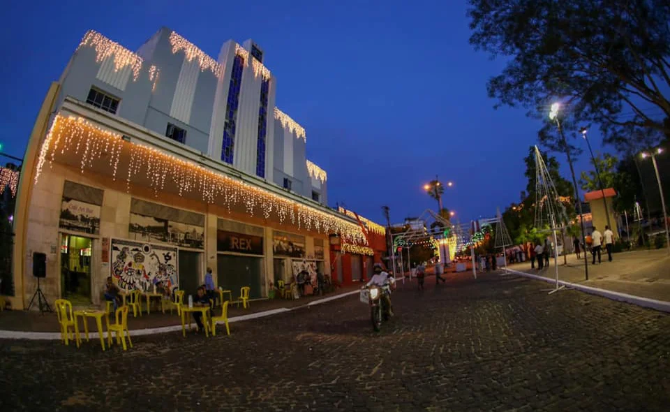 Cine Rex decorado para o Natal 
