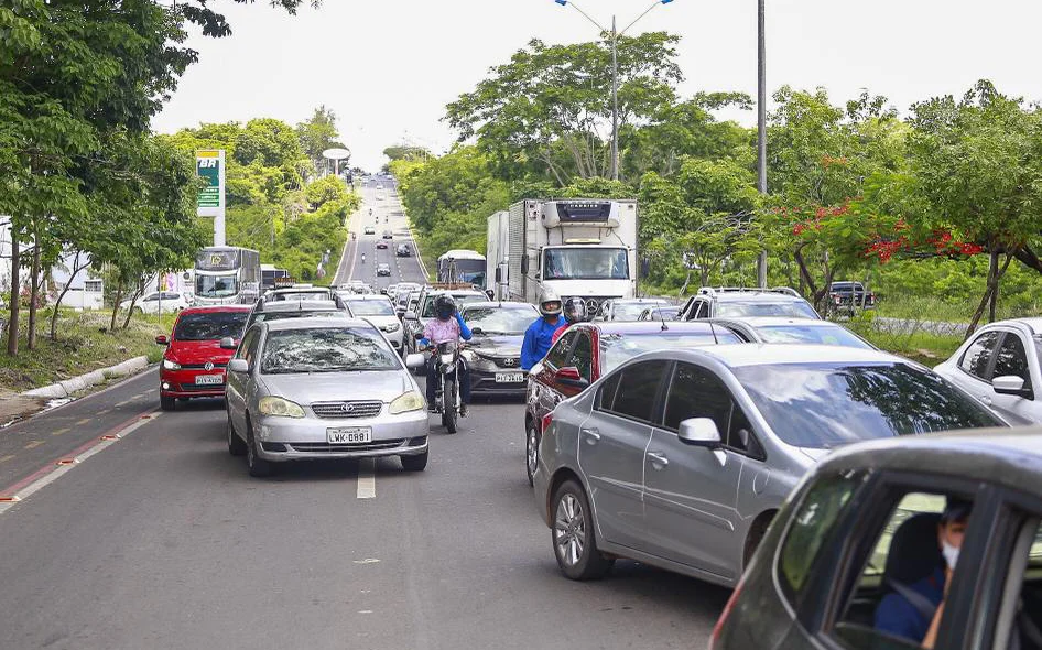 Congestionamento na avenida João XXIII
