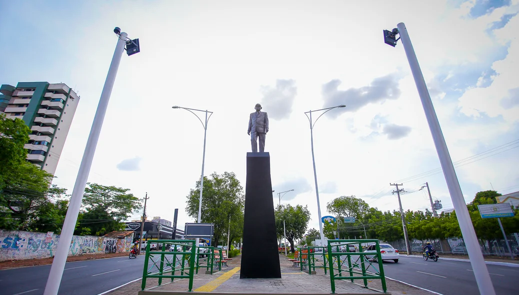 MP recomenda demolição de estátua  