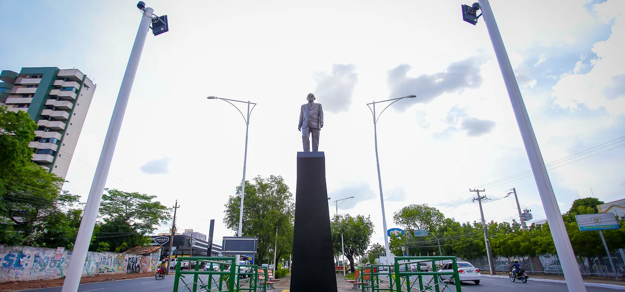 MP recomenda demolição de estátua  