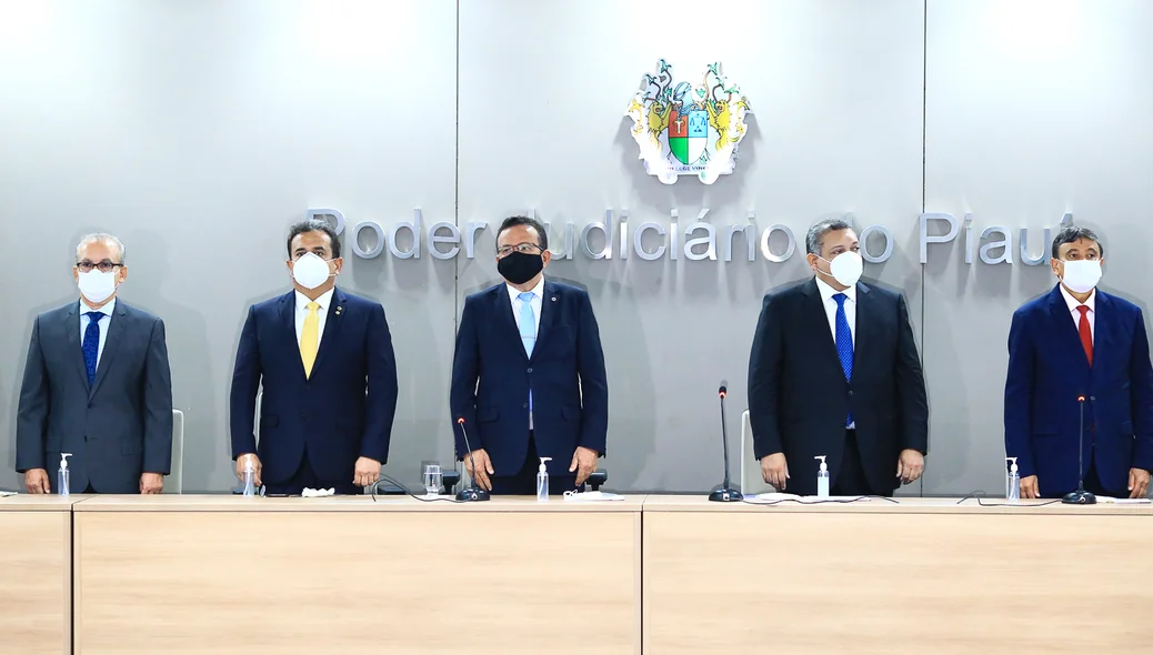 Autoridades presente na solenidade 