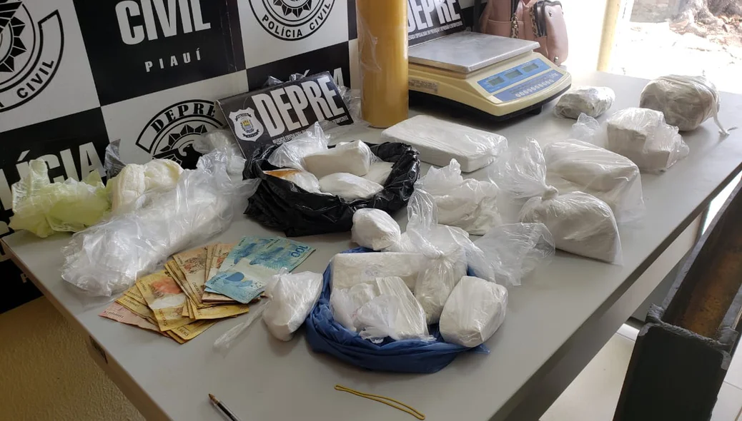Drogas foram apreendidos em laboratório no bairro Mafrense