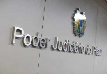 Juiz atende pedido do Ministério Público e afasta professor acusado de assédio sexual contra alunas em Barro Duro