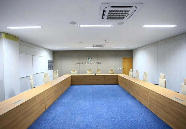 Sala da nova sede do Tribunal de Justiça do Piauí