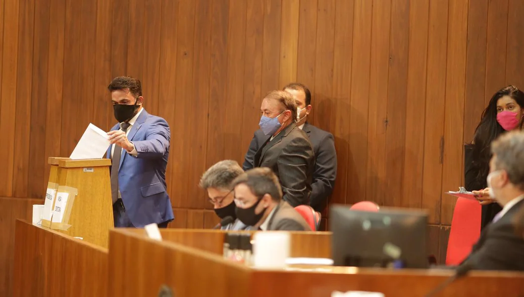 B.Sá Filho vota na Alepi