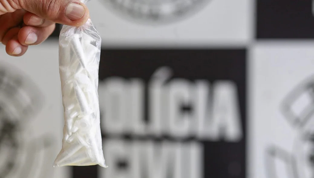 DEPRE apreende mil pinos de cocaína