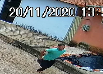 Suspeito de assassinar mecânico é flagrado fugindo logo após o crime