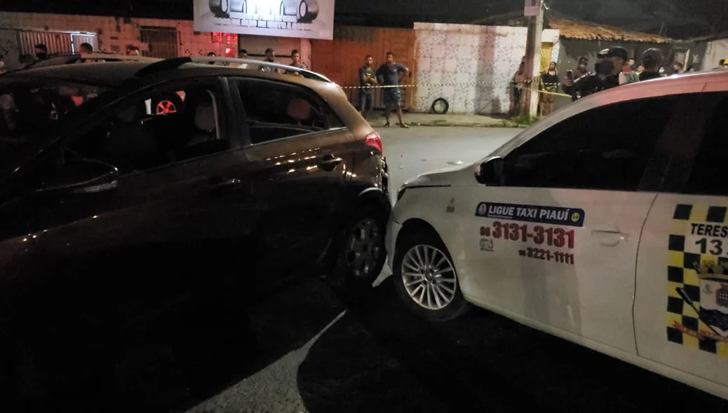 Acidente envolveu ainda outro veículo