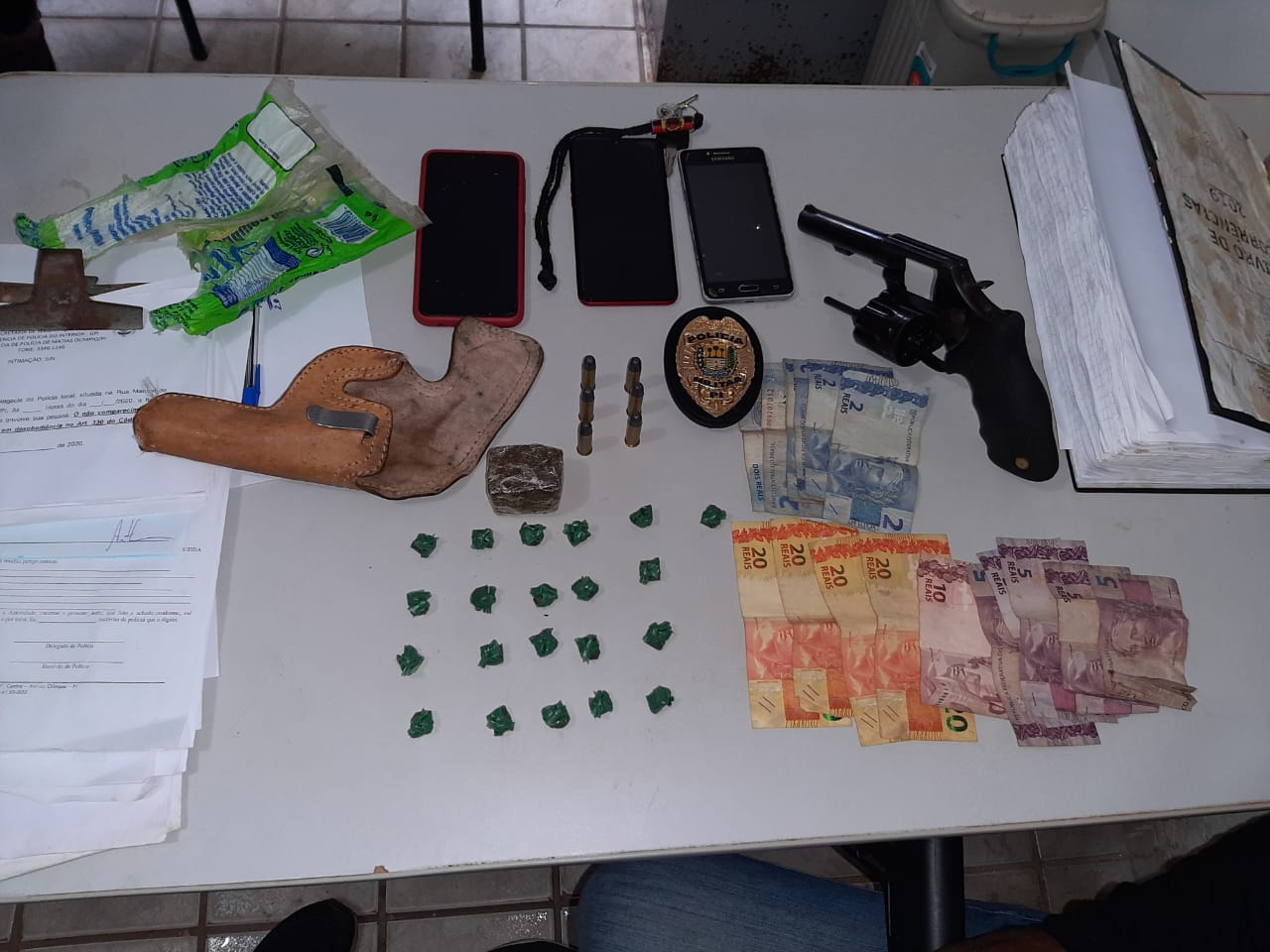 Materiais apreendidos em Matias Olímpio