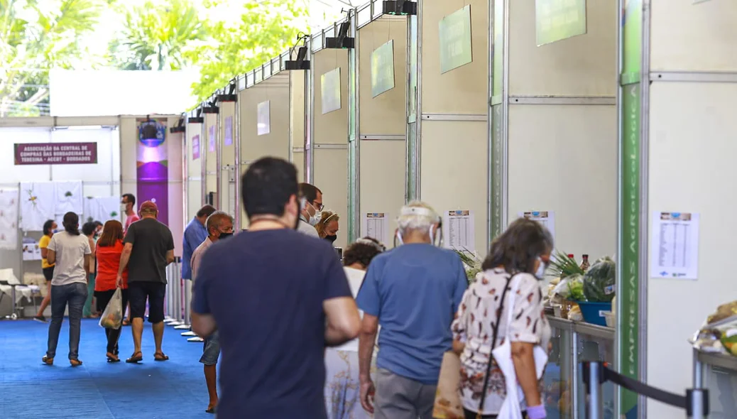 Movimentação na feira do Sebrae