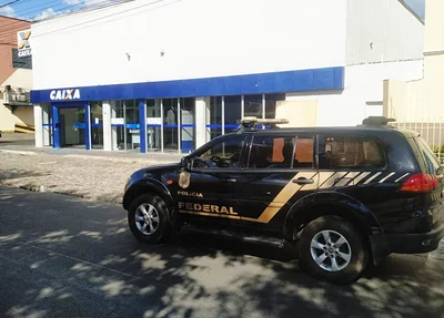 Polícia Federal no local do crime