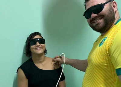 Sarah Menezes e o fisioterapeuta Diego Mota