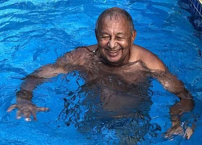 Dr. Pessoa na piscina