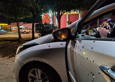 Carro em que o casal estava ficou cheio de marcas de tiro
