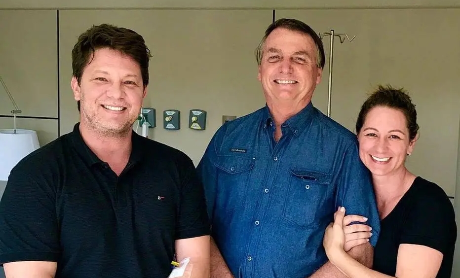 Secretário Mário Frias recebe visita de Bolsonaro após princípio de infarto
