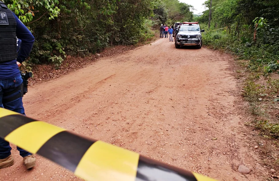 Estrada onde o corpo foi encontrado