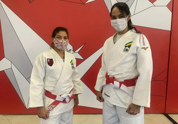 Sarah Menezes conquista graduação de alto nível