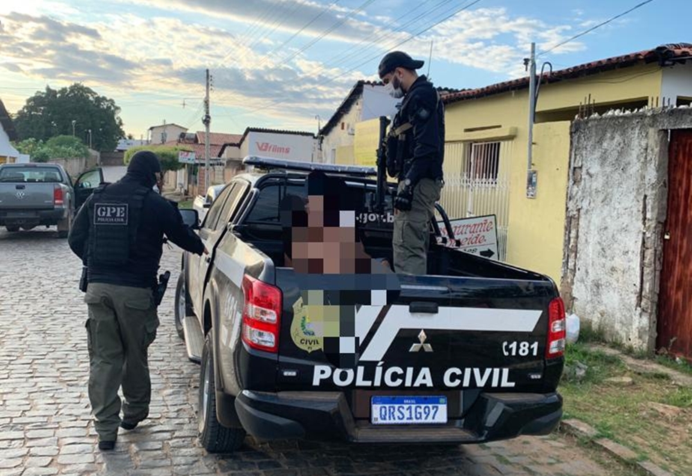 Policiais civis durante operação em São João do Piauí