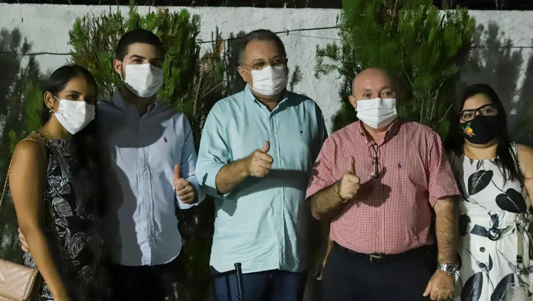 Reunião contou com as presenças de prefeitos e vereadores