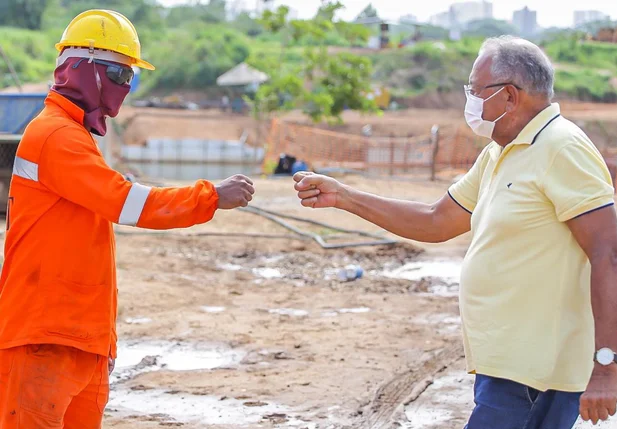 Dr. Pessoa vistoria andamento de obras em bairros da zona Norte