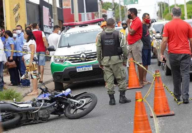 Jovem de 23 anos morre em acidente na Avenida das Hortas
