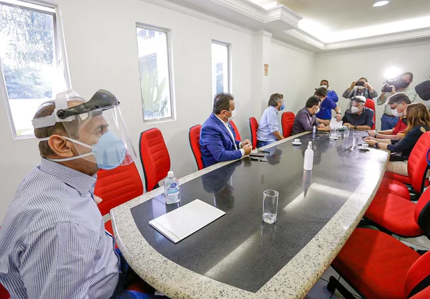 Bancada do MDB se reúne em Teresina