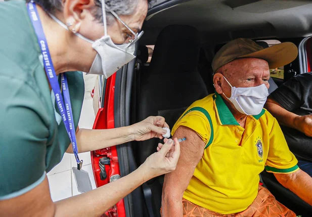 Covid-19: FMS inicia nova etapa de vacinação para idosos em Teresina