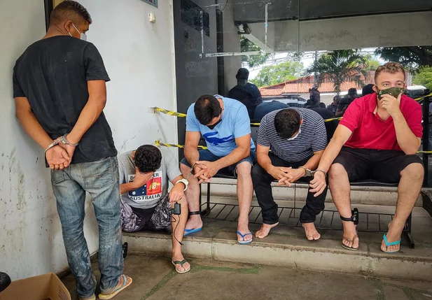 Sete pessoas são presas durante a Operação Luz