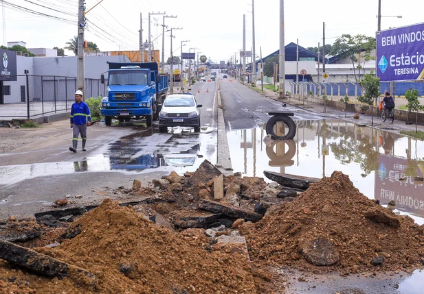 Avenida dos Expedicionários é interditada para obras