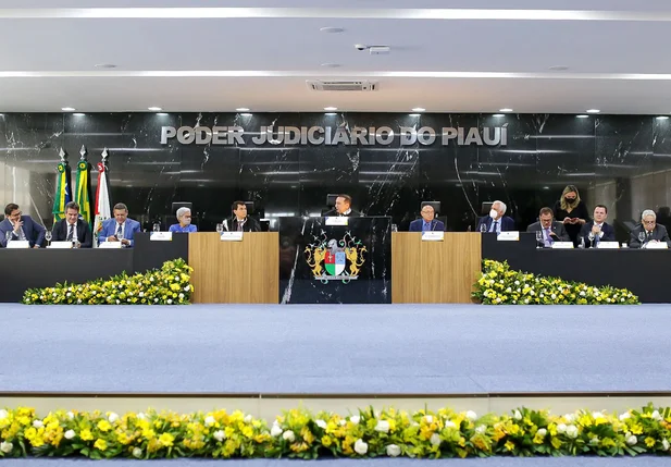 Posse de Erivan Lopes na presidência do TRE do Piauí