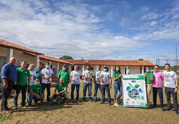 Prefeitura inicia ações da semana do meio ambiente em Coivaras