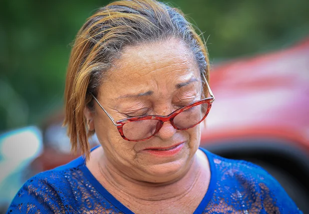 Bisavó mostra laudo do IML de Teresina e nega abandono de bebê