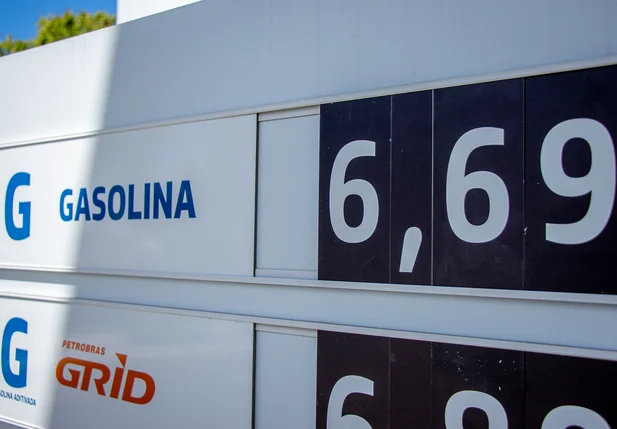 Gasolina pode ser encontrada a R$ 6,69 em Teresina