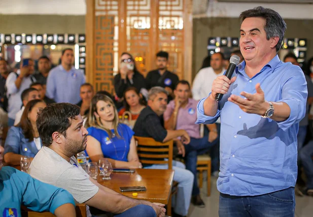 Ciro Nogueira reúne prefeitos para traças estratégias