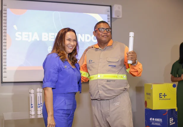 Equatorial realiza a formatura turma da Escola de Eletricistas 2023