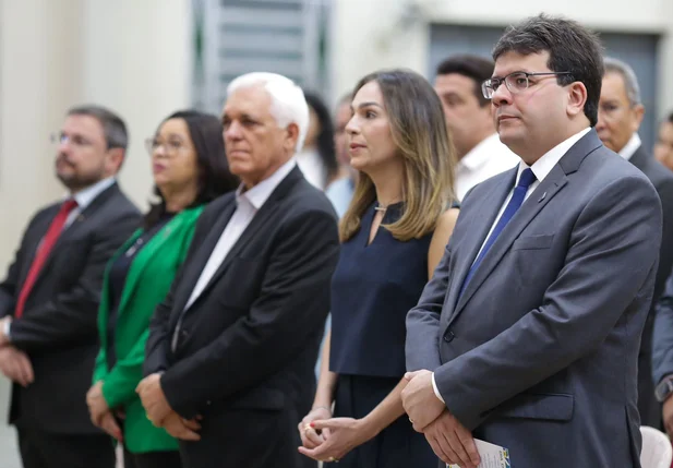Autoridades participam de culto em ação de graças ao Dia do Piauí