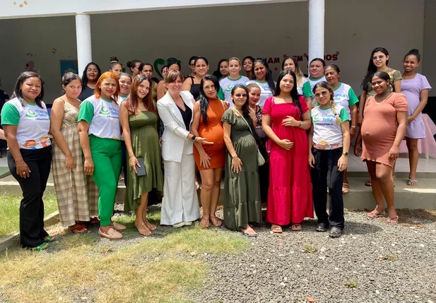 Prefeita de Esperantina lança o Projeto Bazar da Esperança