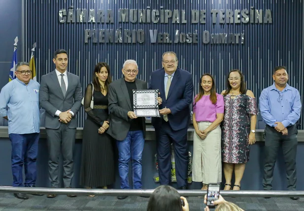 Proprietário do Colégio CPI recebe título de cidadão teresinense