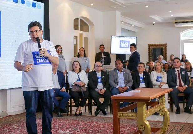 Rafael Fonteles lança "Programa Saúde em Dia" no Palácio de Karnak