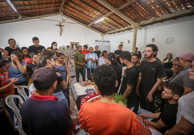 Velório do estudante de Direito João Pedro em Teresina