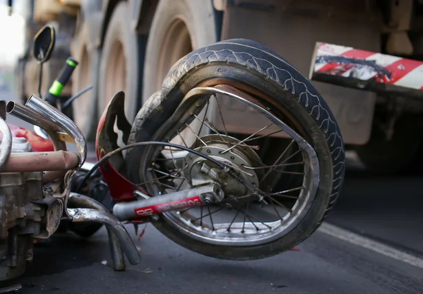 Mototaxista morre em acidente na BR 316 em Teresina