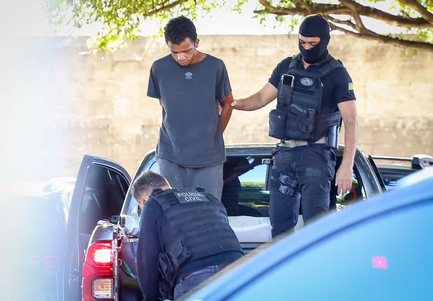 DEPRE deflagra operação e prende acusados de tráfico de drogas