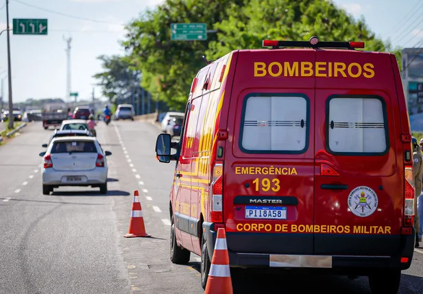 Mulher morre após moto colidir em animal em Teresina