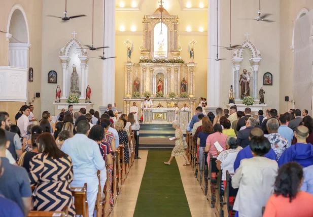 Missa inicia comemoração dos 171 anos de Teresina