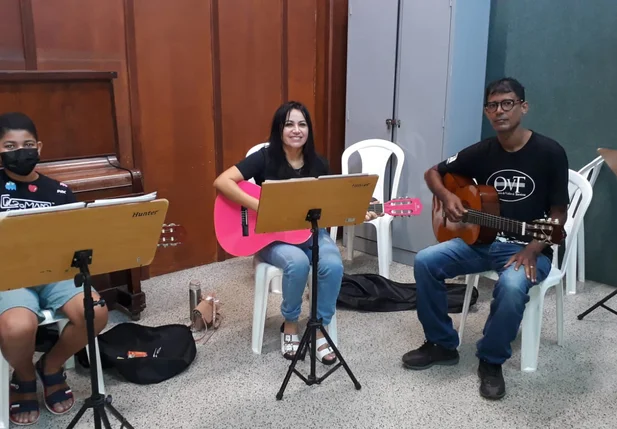 Prefeitura abre inscrições para Curso de Violão no Palácio da Música