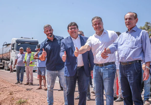 Entrega de trecho da duplicação da BR 316 em Teresina