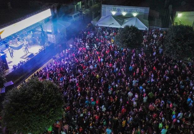 Shows marcam festejos em Lagoa de São Francisco