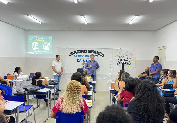 Secretaria de Educação de Curimatá promove encontro pedagógico