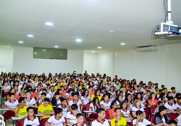 Secretarias Municipais de Joaquim Pires promovem palestra sobre dengue