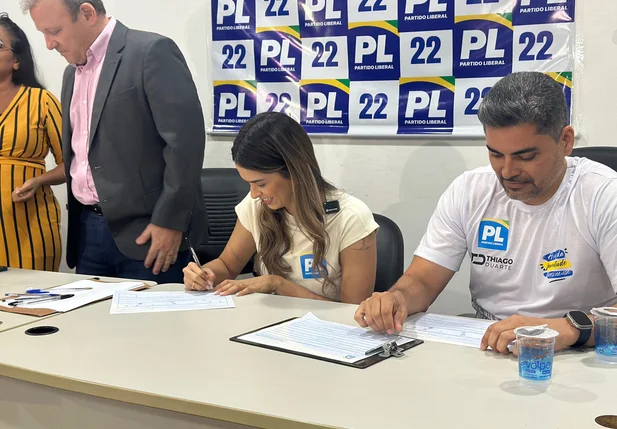 Thiago Duarte e Gessy Lima se filiam ao PL